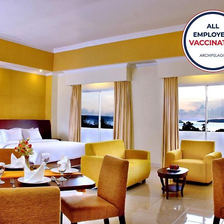 Aston Niu Manokwari Hotel & Conference Center Экстерьер фото
