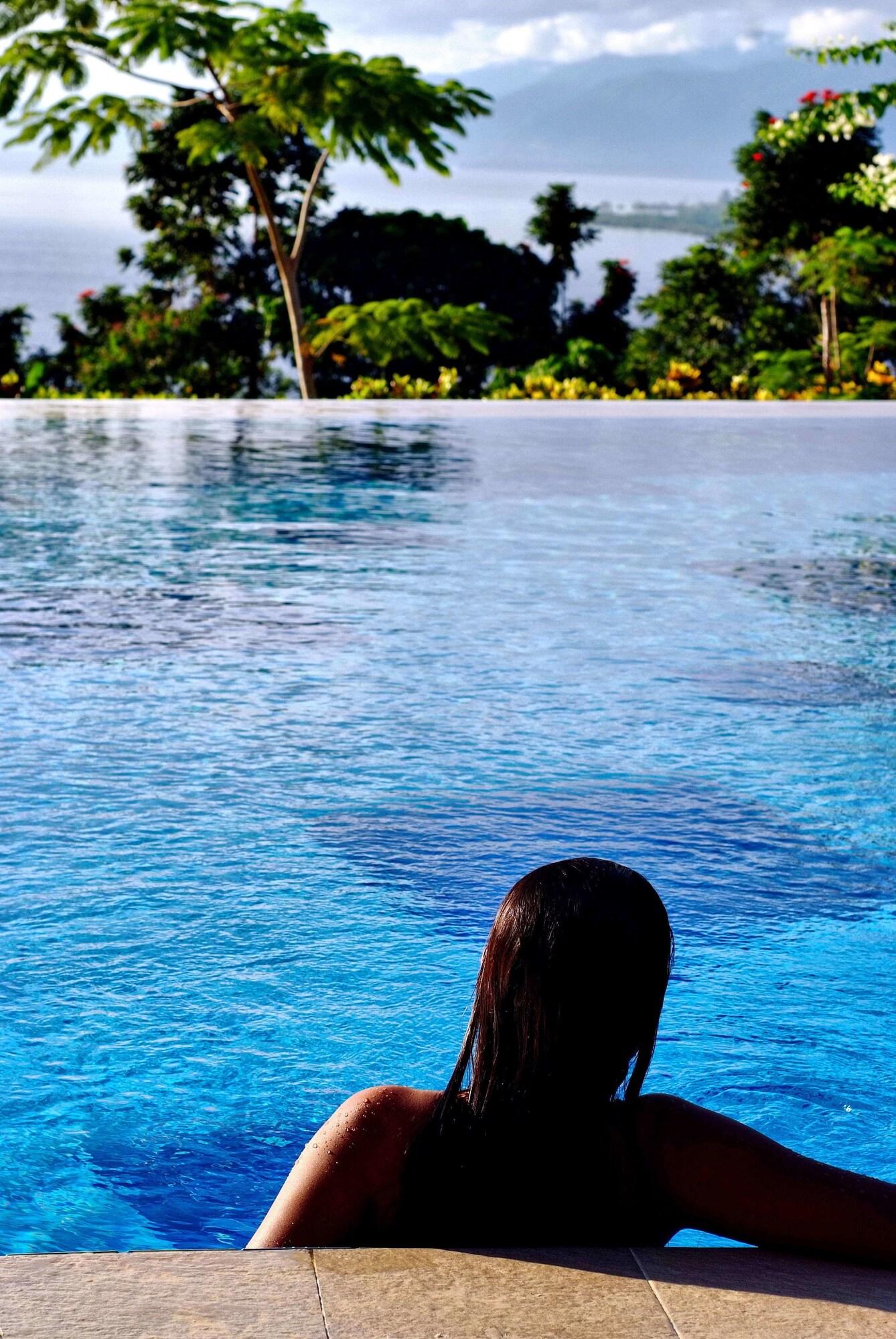 Aston Niu Manokwari Hotel & Conference Center Экстерьер фото