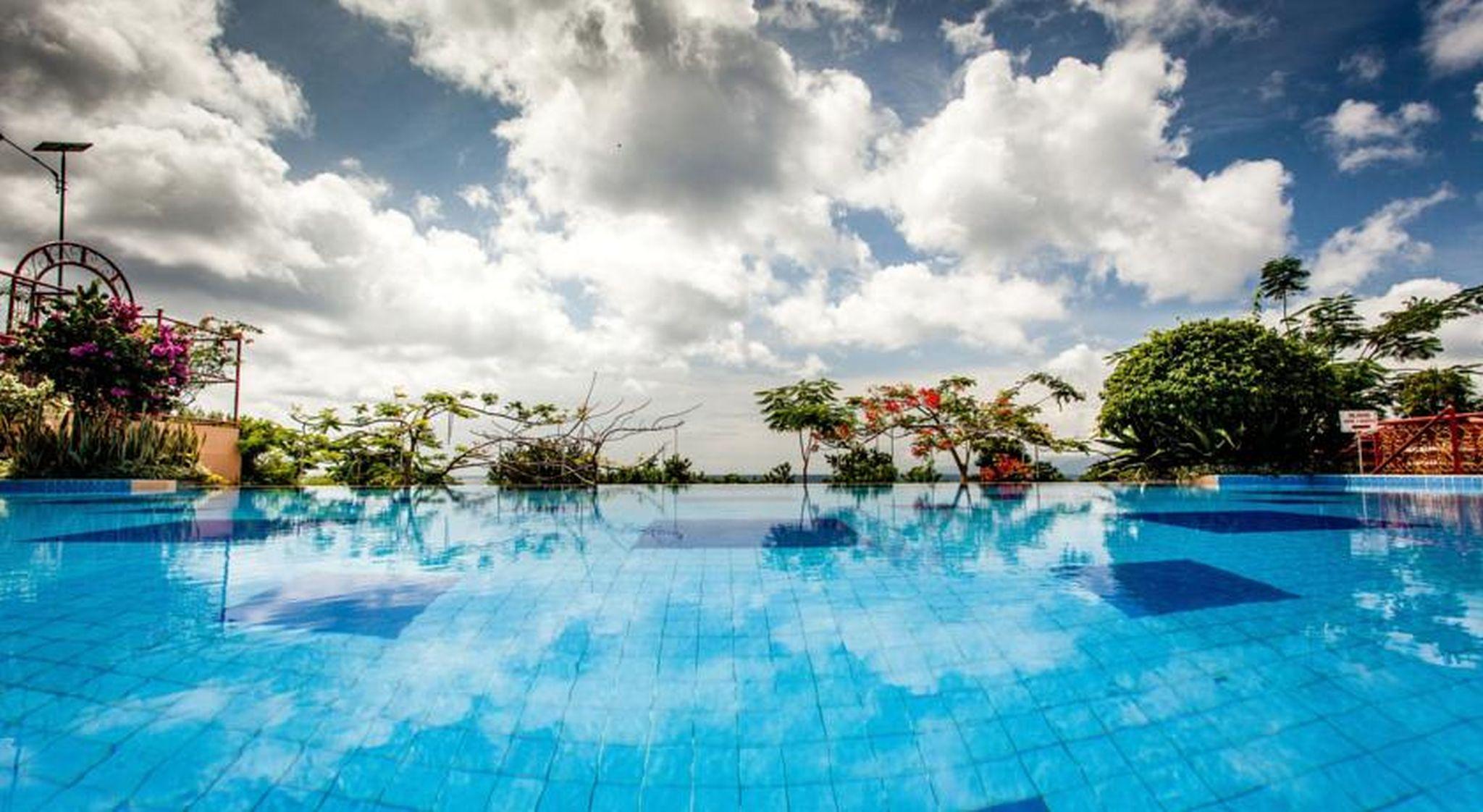 Aston Niu Manokwari Hotel & Conference Center Экстерьер фото