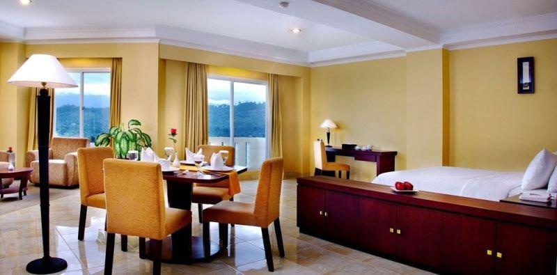 Aston Niu Manokwari Hotel & Conference Center Экстерьер фото