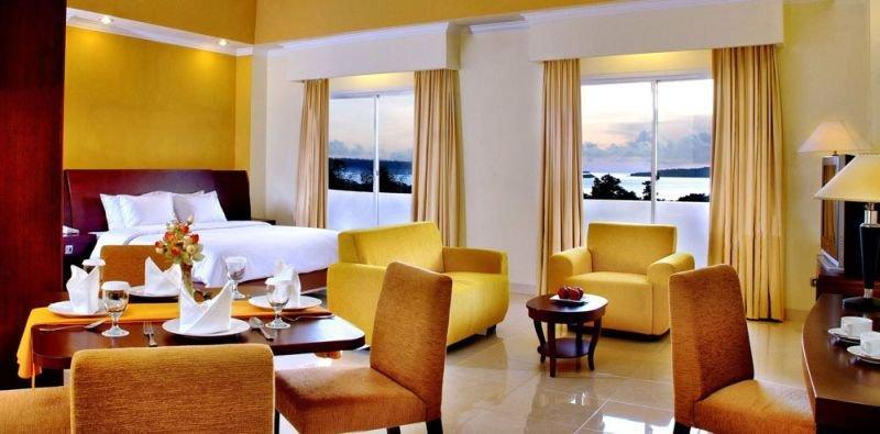 Aston Niu Manokwari Hotel & Conference Center Экстерьер фото