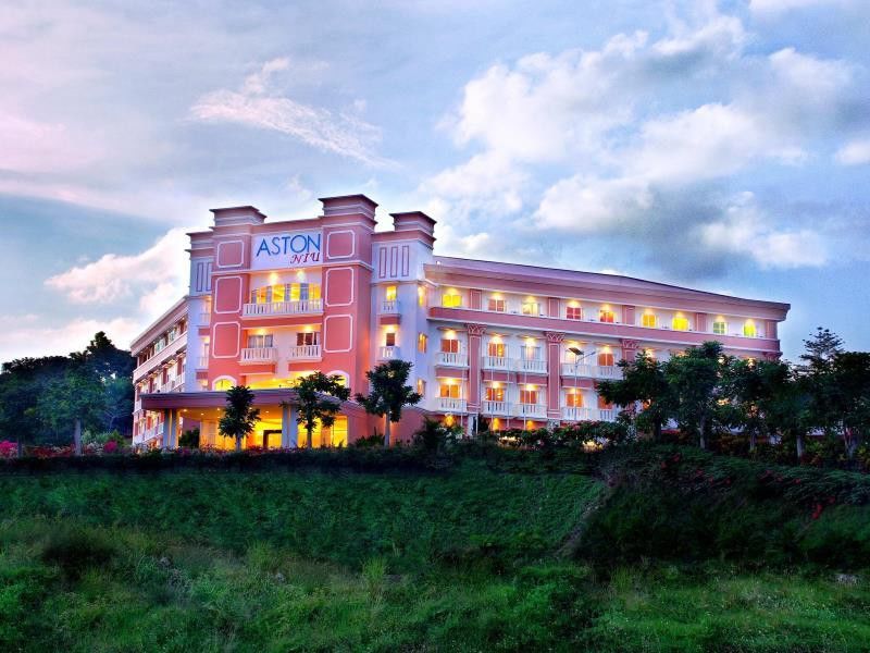 Aston Niu Manokwari Hotel & Conference Center Экстерьер фото