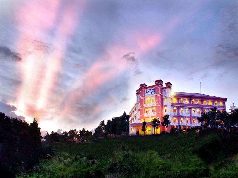 Aston Niu Manokwari Hotel & Conference Center Экстерьер фото