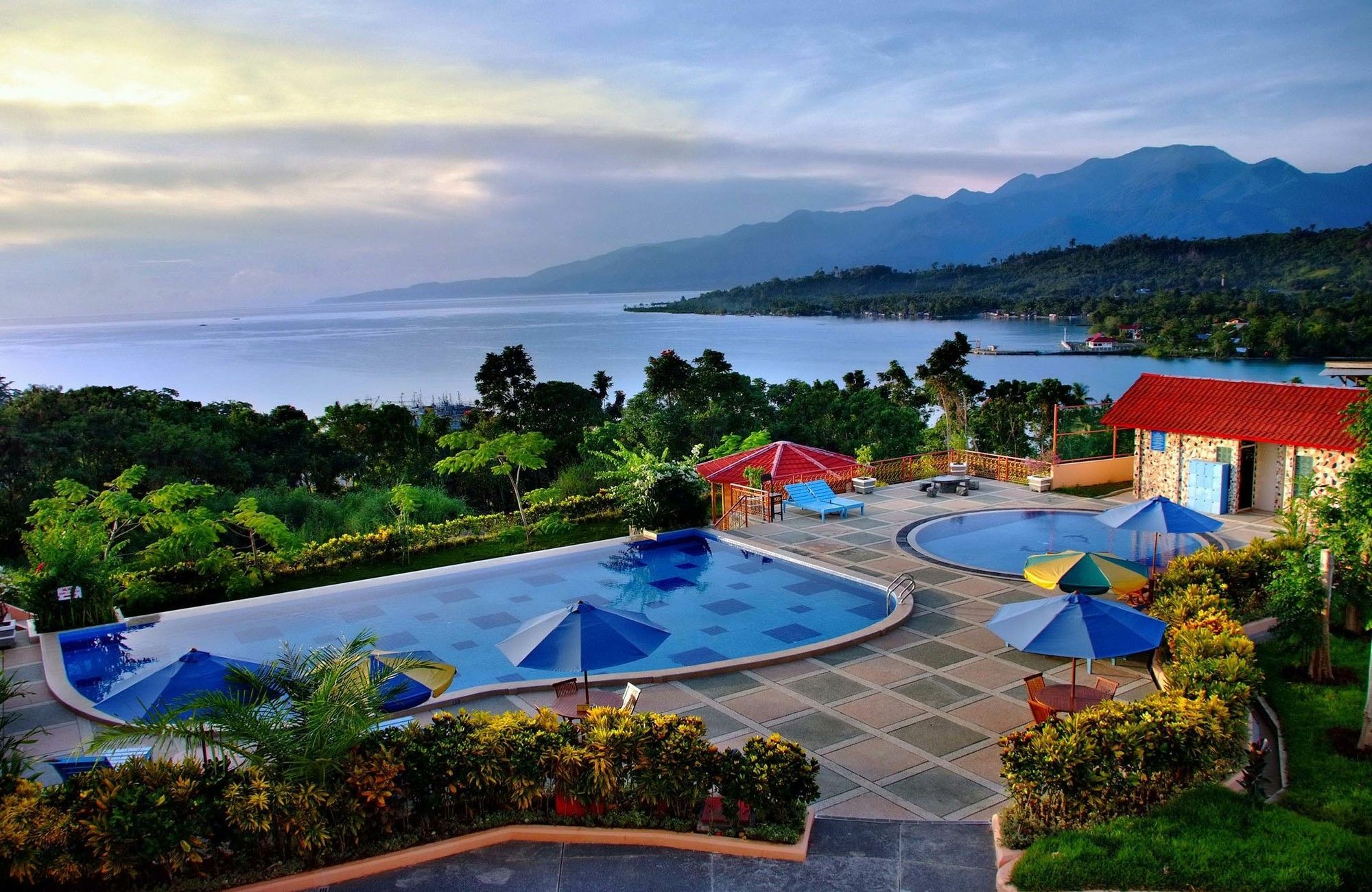 Aston Niu Manokwari Hotel & Conference Center Экстерьер фото